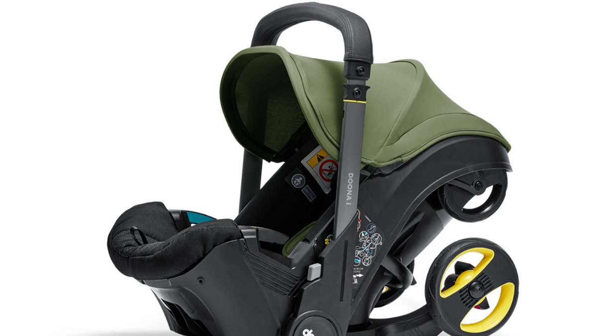 Car seat that sales turns into pushchair